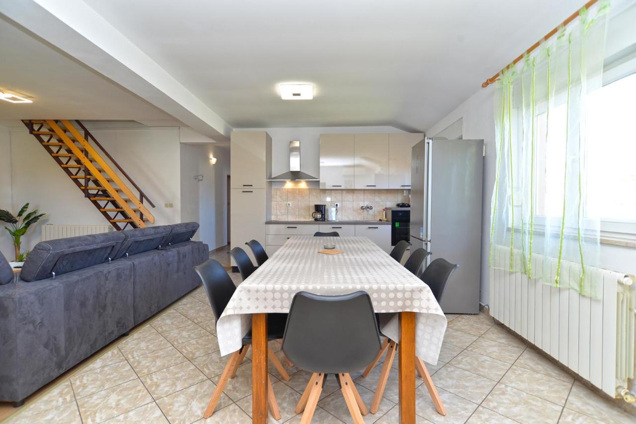 Apartments Olea Phasiana 法扎纳 外观 照片